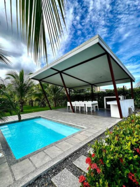 Modern & convenient condo in Jaco downtown